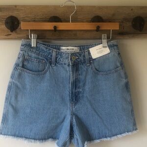 Hollister Ultra High-Rise 90’s Denim Shorts